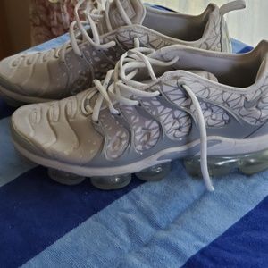 Vapormax mens silver